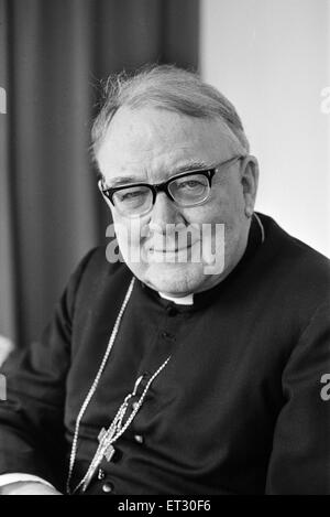 Doktor Patrick Dwyer, der römisch-katholische Erzbischof von Birmingham, Bild, 22. Dezember 1975. Doktor Patrick Dwyer aka G P Dwyer, George Patrick Dwyer. Stockfoto