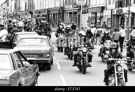 Mehr als 60 Mitglieder der Aktionsgruppe Northallerton Motorrad fuhr durch die Stadt am Wochenende im Rahmen einer Beschwerde zu einem Tierheim zu helfen.  Und danach, sie lobten Städter für ihre "unglaubliche Großzügigkeit." Die Kollektion von der Gruppe rais Stockfoto