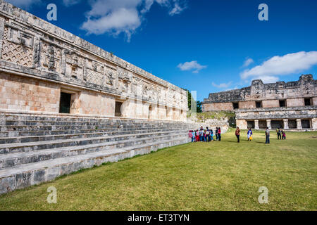Cuadrangulo de Las Monja (Kloster Viereck), Maya-Ruinen bei Ausgrabungsstätte Uxmal, Halbinsel Yucatan, Mexiko Stockfoto