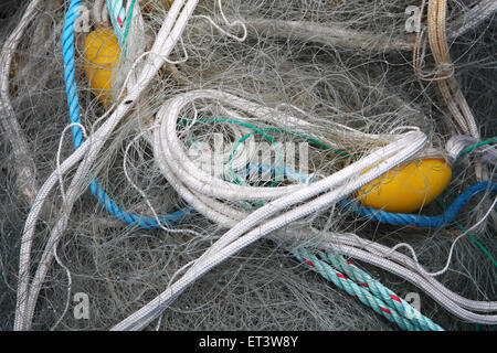 Abstrakte Muster und Formen in einem Fischerhafen Stockfoto