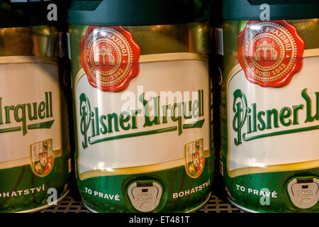 Kleines Fünf-Liter-Fass der Biermarke Pilsner Urquell. Tschechische Republik Stockfoto