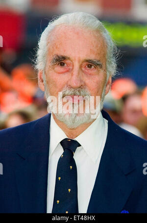 Datei-PICS: Sir Christopher Lee 1922-2015 englischer Schauspieler starb 11. Juni 2015. Sir CHRISTOPHER LEE ist der erfahrene Schauspieler im Alter von 93 gestorben. Britischer Schauspieler, der seinen Namen Dracula und Frankenstein Monster in der Hammer-Horror-Filme spielen gemacht, in mehr als 250 Filmen mitgewirkt. Er war bekannt für seine schurkischen Rollen, einschließlich Scaramanga in James Bond und bösen Zauberer Saruman in der Herr der Ringe. Der Schauspieler die übrigen Credits zählen The Wicker Man und Star Wars. Bildnachweis: ZUMA Press, Inc./Alamy Live-Nachrichten Stockfoto