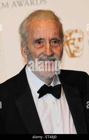 Datei-PICS: Sir Christopher Lee 1922-2015 englischer Schauspieler starb 11. Juni 2015. Sir Christopher Lee ist der erfahrene Schauspieler im Alter von 93 gestorben. Britischer Schauspieler, der seinen Namen Dracula und Frankenstein Monster in der Hammer-Horror-Filme spielen gemacht, in mehr als 250 Filmen mitgewirkt. Er war bekannt für seine schurkischen Rollen, einschließlich Scaramanga in James Bond und bösen Zauberer Saruman in der Herr der Ringe. Der Schauspieler die übrigen Credits zählen The Wicker Man und Star Wars. Bildnachweis: ZUMA Press, Inc./Alamy Live-Nachrichten Stockfoto