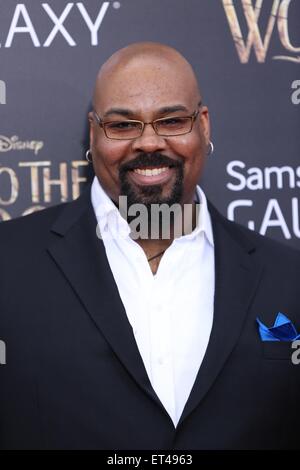 "In The Woods-New-York-Premiere statt, bei der Ziegfeld Theater - Ankünfte mit: James Monroe Iglehart wo: New York, New York, Vereinigte Staaten von Amerika bei: Kredit-8. Dezember 2014: Andres Otero/WENN.com Stockfoto