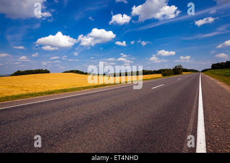 die asphaltierte Straße Stockfoto