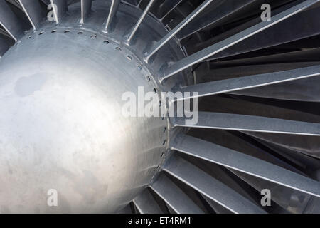 Fragment der alten Turbine Flugzeugtriebwerk. Close-up. Stockfoto