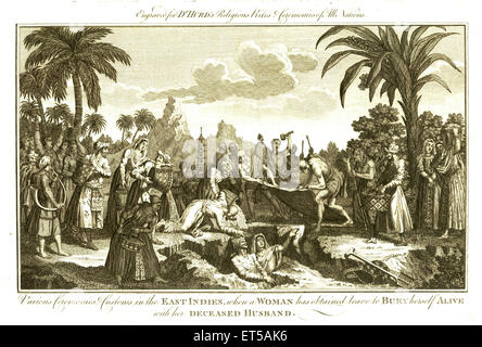 Lithographien verschiedene Zeremonien Bräuche ostindien, wenn Frau hat Urlaub erhalten, um sich lebendig verstorben Ehemann zu begraben; alten Jahrgang 1800s Gravur Stockfoto