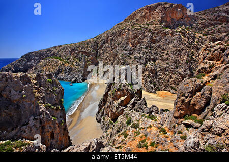 Strand am Ausgang des Agiofarago Canyon, Gemeinde von Phaistos, Heraklion, Kreta, Griechenland. Stockfoto