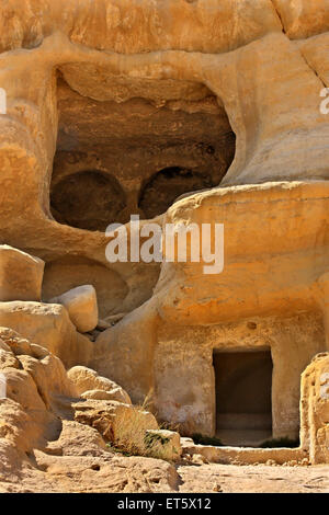 In den Höhlen von Matala (alte römische Gräber), einmal "Zuhause" für viele Hippies, Phaistos Gemeinde, Heraklion, Kreta, Griechenland. Stockfoto