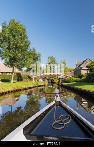 Niederländisches Dorf Giethoorn mit Wasser und Brücken Stockfoto