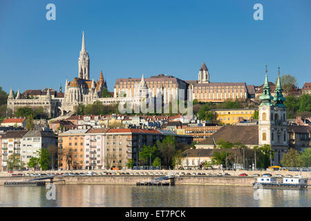 Fischers Bastion, Matthiaskirche und Hilton Hotel, Budapest, Ungarn Stockfoto