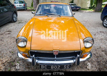 gelber Sportwagen von MG Stockfoto
