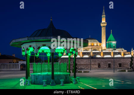 Nachtansicht des Mevlana Museum, Konya, Türkei Stockfoto