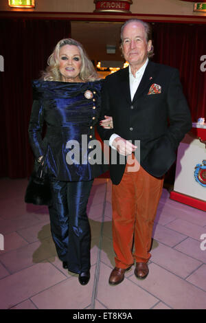Premiere von der Winter-Programm des Circus Krone mit: Max Schautzer Mit Ehefrau Gundel wo: München, Deutschland: Kredit-26. Dezember 2014: Franco Gulotta/WENN.com Stockfoto