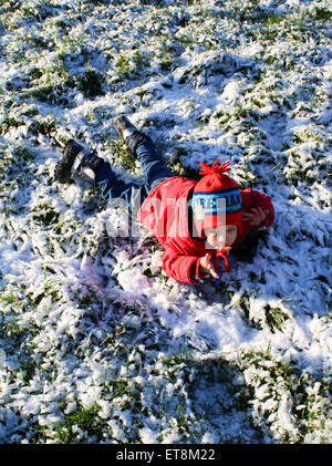 Letzte Nacht sah die ersten Schneefall traf den Nordosten Englands nach Schottland und Yorkshire erhielt ihre auf Weihnachtstag mit: Aiden Whitworth wo: Newcastle, United Kingdom bei: 28. Dezember 2014 Credit: WENN.com Stockfoto