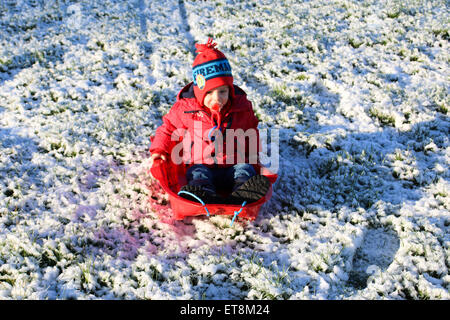 Letzte Nacht sah die ersten Schneefall traf den Nordosten Englands nach Schottland und Yorkshire erhielt ihre auf Weihnachtstag mit: Aiden Whitworth wo: Newcastle, United Kingdom bei: 28. Dezember 2014 Credit: WENN.com Stockfoto