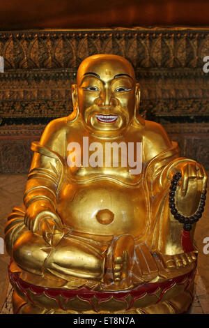 Im chinesischen Stil Buddha-Statue mit Topfbauch Stockfoto