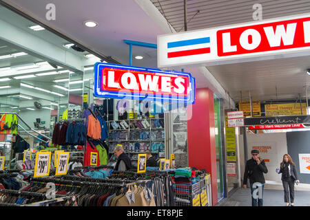 Lowes Bekleidungsgeschäft im Stadtzentrum von George Street Sydney, NSW, Australien Stockfoto