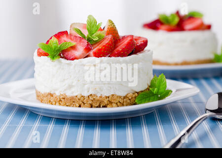 Nahaufnahme von einem hausgemachten Käsekuchen Stockfoto