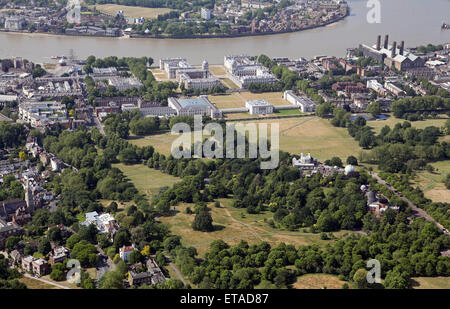 Luftbild von der University of Greenwich, Queens House, Royal Naval College & Maritime Institute in Greenwich, London, UK Stockfoto