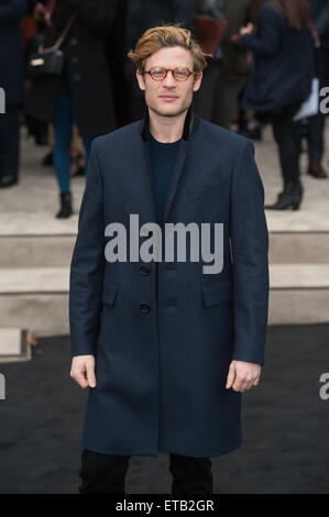 London-Kollektionen: Männer Herbst/Winter 2015 - Burberry Prorsum (Männer) - Ankünfte mit: Gast wo: London, Vereinigtes Königreich bei: Kredit-12. Januar 2015: Daniel Deme/WENN.com Stockfoto