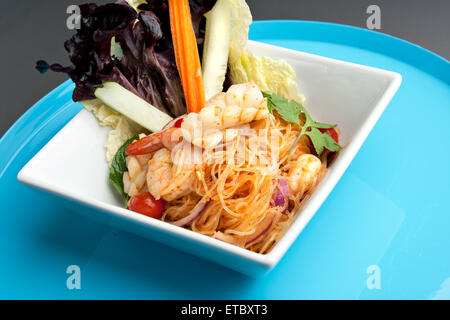 Thai-Salat mit Garnelen und Meeresfrüchte Stockfoto