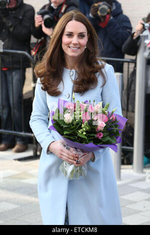 Catherine Duchess of Cambridge gegangen in LabourCatherine, Herzogin von Cambridge öffnet die Kensington Aldridge Academy Featuring: Catherine, Herzogin von Cambridge wo: London, Vereinigtes Königreich bei: Kredit-19. Januar 2015: Lia Toby/WENN.com Stockfoto