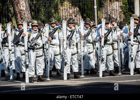 Militärparade für italienische Republik feiern Stockfoto