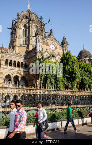 Mumbai Indien, Fort Mumbai, Chhatrapati Shivaji Central Railways Station Terminus Area, viktorianische Itanitianische gotische Wiederbelebungsarchitektur, traditionelle Mugha Stockfoto