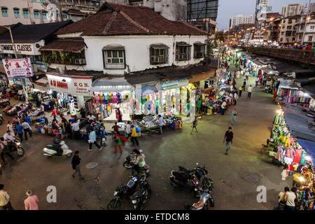 Mumbai Indien, Indisch-Asiatisch, Grant Road East, Bharat Nagar, Nachtleben abends nach Einbruch der Dunkelheit, Shopping Shopper Shopper Shop Shops Markt Märkte Marktpl Stockfoto