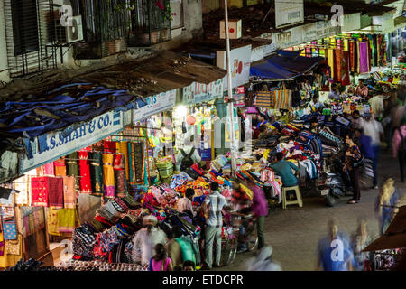 Mumbai Indien, Grant Road East, Bharat Nagar, P Nagare Lane, Nachtabend, Shopping Shopper Shopper Shopper Shop Shops Markt Märkte Marktplatz Kauf Verkauf, r Stockfoto