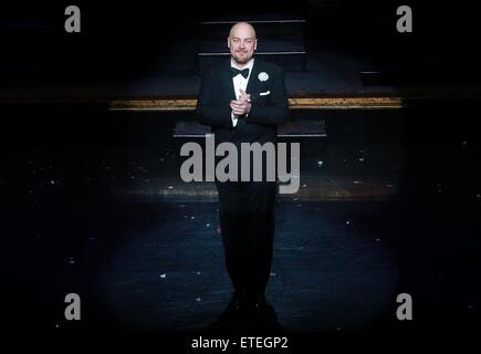 Premiere für Jennifer Nettles und Carly Hughes in Broadway musical Chicago im Ambassador Theatre - Vorhang.  Mitwirkende: Alexander Gemignani wo: New York, New York, Vereinigte Staaten von Amerika bei: Kredit-4. Februar 2015: Joseph Marzullo/WENN.com Stockfoto