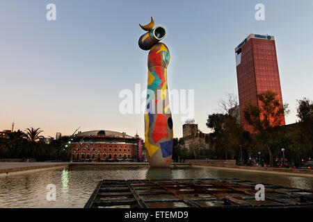 Joan Miró Park. "Dona ich Ocell" Skulptur von Joan Miró. Escorxador. Barcelona. Stockfoto