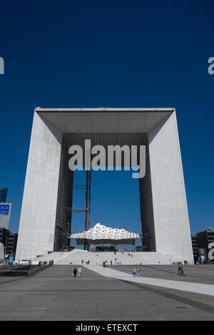 La Grande Arche in la Défense (Abschluss 1989), Puteaux, in der Nähe von Paris, Frankreich Stockfoto