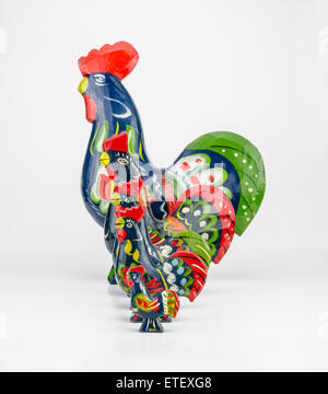 Eine Reihe von fünf bemalte antike hölzerne Hühner in steigenden Größen Stockfoto