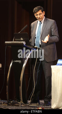 Dhaka, Bangladesch. 11. Juni 2015. Raghuram Rajan, Gouverneur der Zentralbank von Indien, liefert einen öffentlichen Vortrag im Le Méridien Hotel in Dhaka. Stockfoto