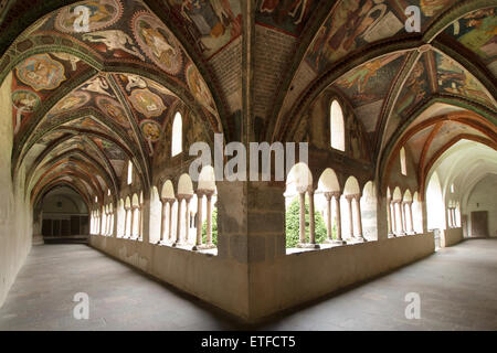 Kathedrale Kreuzgang, Arkaden und Gewölbe mit Fresken, Brixen, Südtirol, Italien Stockfoto