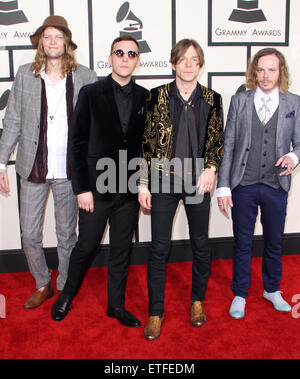 57th annual GRAMMY Awards statt im Staples Center in Los Angeles.  Mitwirkende: Daniel Tichenor, Brad Shultz, Matt Shultz, Jared Champion der Band "Käfig der Elefant" wo: Los Angeles, California, Vereinigte Staaten von Amerika bei: Kredit-8. Februar 2015: Adriana M. Barraza/WENN.com Stockfoto