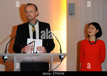 65. Internationalen Filmfestspiele Berlin (Berlinale) - Award des Ordens Chevalier und Commadeur mit: Thomas Ostermeier, Fleur Pellerin wo: Berlin, Deutschland bei: 9. Februar 2015 Credit: WENN.com Stockfoto