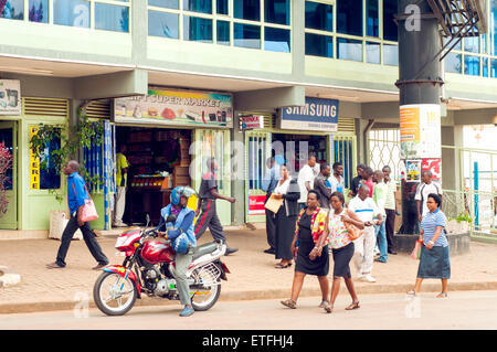 Straßenszene, KN 2 Street, "Zentrale Ville", CBD, Kigali, Ruanda Stockfoto