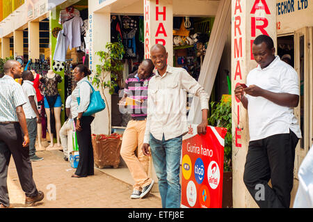 Straßenszene, KN 2 Street, "Zentrale Ville", CBD, Kigali, Ruanda Stockfoto