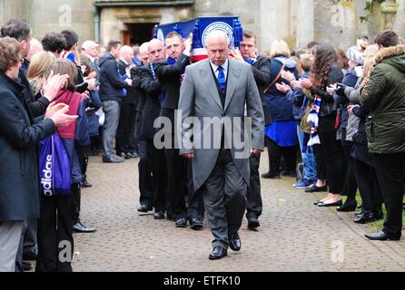 Jak Trueman wurde gelegt, um heute in einem Gottesdienst am Mitte Calder West Lothian ruhen. Jak hob vor seinem Tod am vergangenen Wochenende Tausende von Pfund für wohltätige Zwecke.  Mitwirkende: Atmosphäre, wo anzeigen: Livingston, Vereinigtes Königreich wenn: 10. Februar 2015 Credit: WENN.com Stockfoto