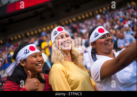 Vancouver, Kanada. 12. Juni 2015. Japan Fans während der Eröffnung Runde Spiel zwischen Japan und Kamerun von der FIFA Frauen WM Kanada 2015 im BC Place Stadium. Japan gewann das Spiel 2: 1. Bildnachweis: Matt Jacques/Alamy Live-Nachrichten Stockfoto