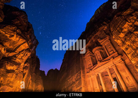 Petra bei Nacht Stockfoto