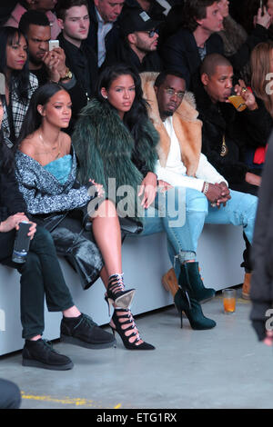 Mercedes Benz Fashionweek Kanye West und Adidas Originals innen mit Rihanna Sean Diddy Combs Jay Z wo New York City New York Vereinigte Staaten wann 12. Februar 2015 Kredit Ivan Nikolov WENN Stock...