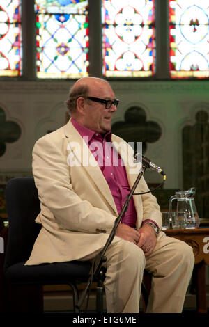 Dublin, Irland. 13. Juni 2015. Paul McGuinness, ehemaliger Manager von U2, anlässlich der Buchausstellung Dalkey, Dalkey Dorf, Dublin, Irland, Samstag, 13. Juni 2015 Credit: Doreen Kennedy/Alamy Live News Stockfoto