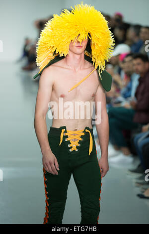 Victoria House, London UK.13th Juni 2015. Geschwister zeigen ihre bietet auf London-Kollektionen: Männer Frühjahr Sommer 2016. Bildnachweis: Chris Yates/Alamy Live-Nachrichten Stockfoto