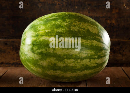 Organischen Reife kernlose Wassermelone in Keile geschnitten Stockfoto