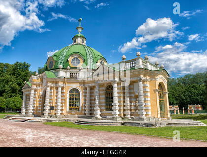 Grotte Pavillon Kuskowo Park in Moskau, Russland Stockfoto