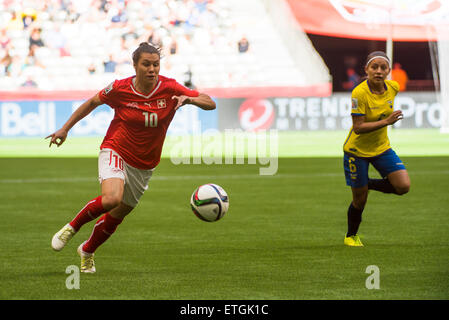 Vancouver, Kanada - 12. Juni 2015: Schweiz vorwärts Ramona BACHMANN (#10) während der ersten Runde match zwischen der Schweiz und in Ecuador von der FIFA Frauen WM Kanada 2015 im BC Place Stadium. Die Schweiz gewann das Spiel 10: 1. Stockfoto